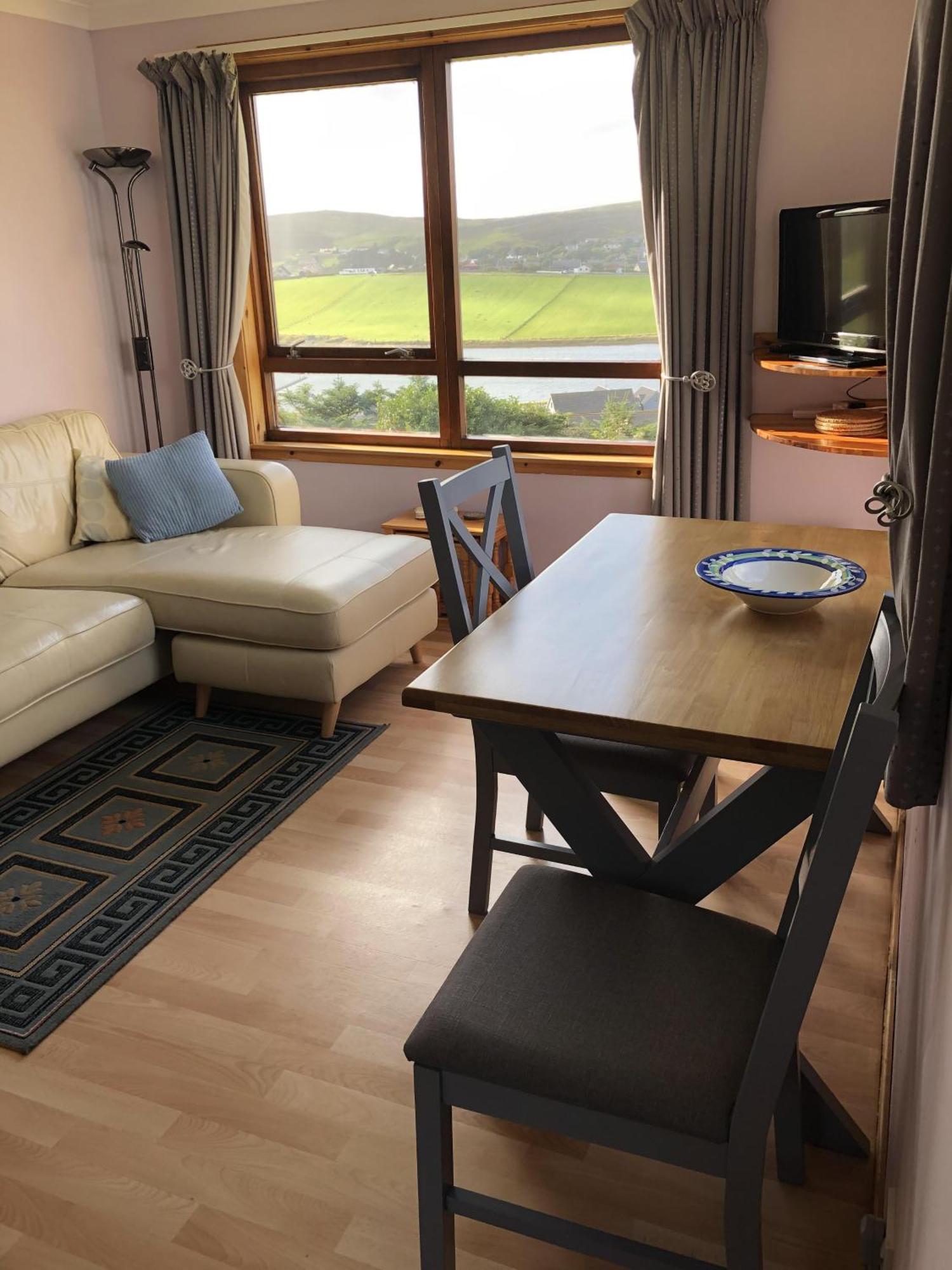 Easterhoull Chalets Scalloway Номер фото